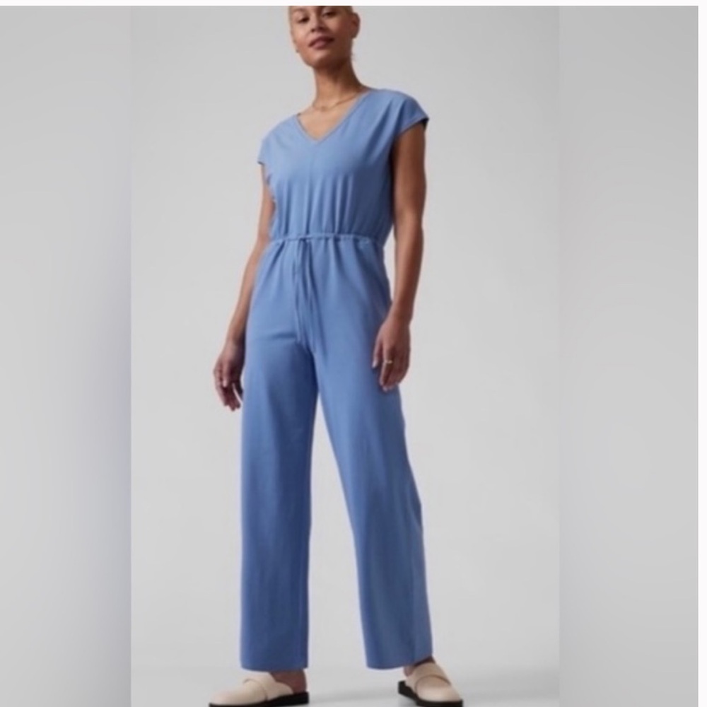 Athleta Willow Jumpsuit Size S Petite in Color Blue
